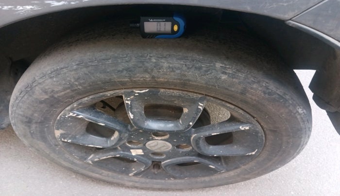 2017 Maruti IGNIS DELTA 1.2, Petrol, Manual, 70,340 km, tyre