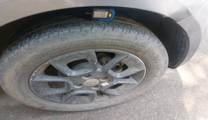 2017 Maruti IGNIS DELTA 1.2, Petrol, Manual, 70,340 km, tyre