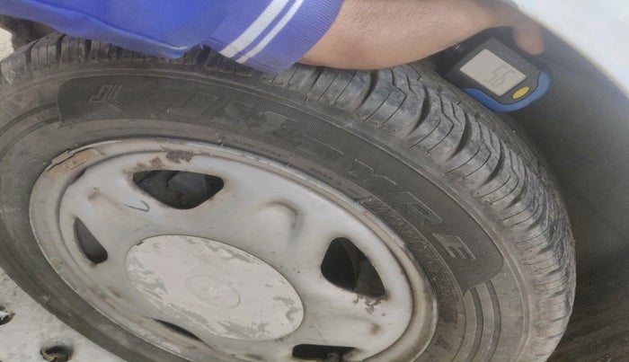 2011 Chevrolet Beat LT PETROL, Petrol, Manual, 80,290 km, tyre