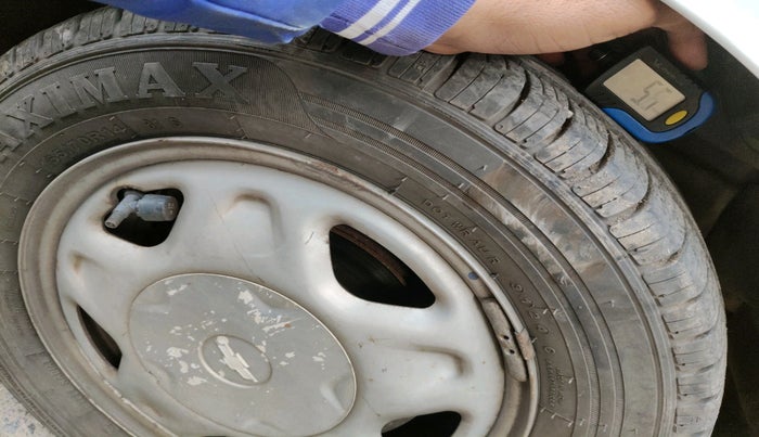 2011 Chevrolet Beat LT PETROL, Petrol, Manual, 80,290 km, tyre