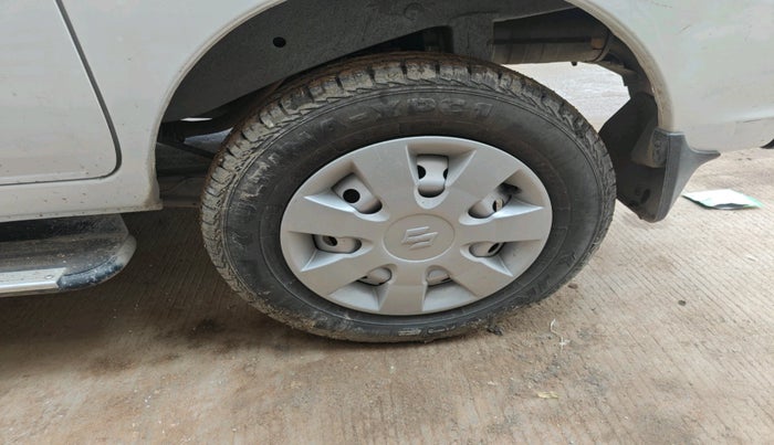 2024 Maruti Eeco 5 STR AC, Petrol, Manual, 11,269 km, tyre