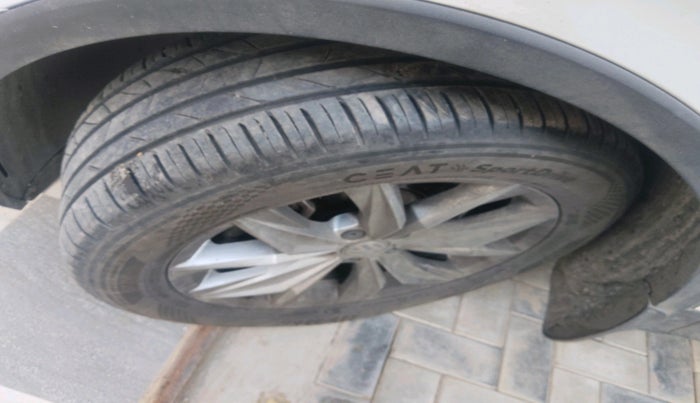 2019 Volkswagen TIGUAN ALL SPACE 2.0 TSI, Petrol, Automatic, 61,000 km, tyre