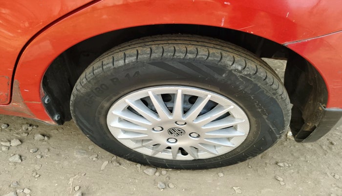 2011 Maruti Swift Dzire VDI, Diesel, Manual, 1,01,539 km, tyre