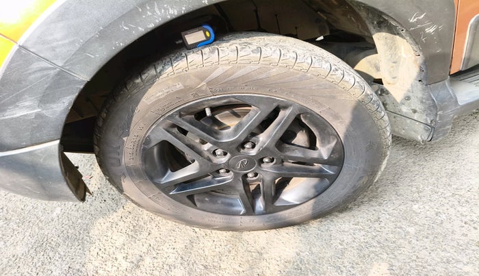 2016 Mahindra NUVOSPORT N8, Diesel, Manual, 99,712 km, tyre