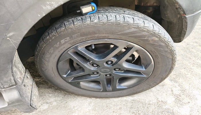 2016 Mahindra NUVOSPORT N8, Diesel, Manual, 99,712 km, tyre