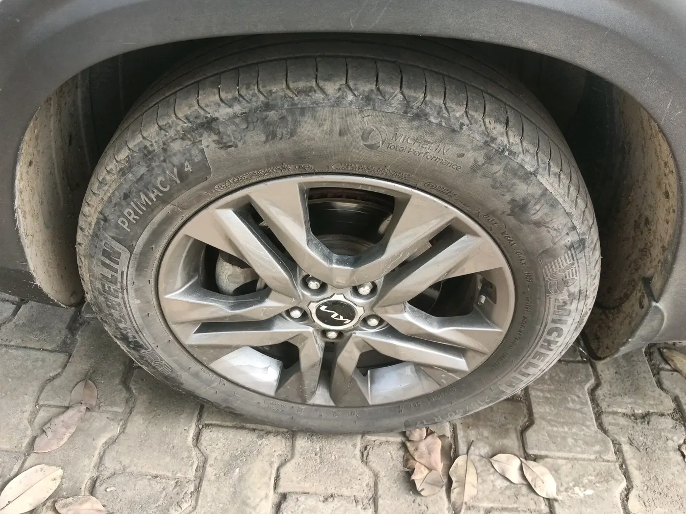 2021 KIA SELTOS HTX 1.5 PETROL, Petrol, Manual, 8,10,000 km, tyre