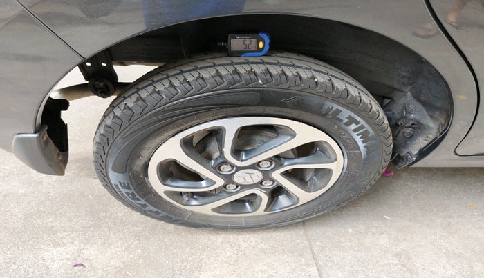 2023 Maruti Alto K10 VXI CNG, Petrol, Manual, 35,982 km, tyre