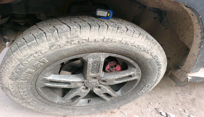 2023 Mahindra Thar LX HT PETROL 4WD MT, Petrol, Manual, 44,656 km, tyre