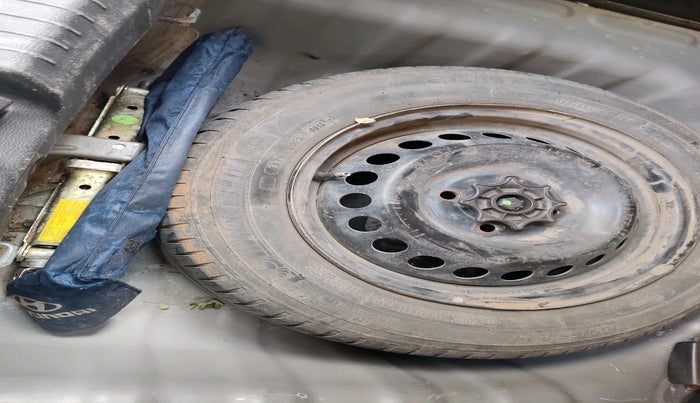 2015 Hyundai Grand i10 SPORTZ 1.2 KAPPA VTVT, Petrol, Manual, 1,31,733 km, tyre