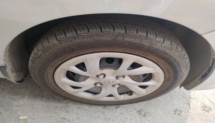 2017 Hyundai Grand i10 SPORTZ 1.2 KAPPA VTVT, Petrol, Manual, 58,599 km, tyre