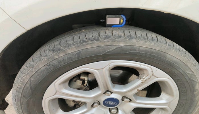 2020 Ford Ecosport TITANIUM 1.5L DIESEL, Diesel, Manual, 1,17,712 km, tyre