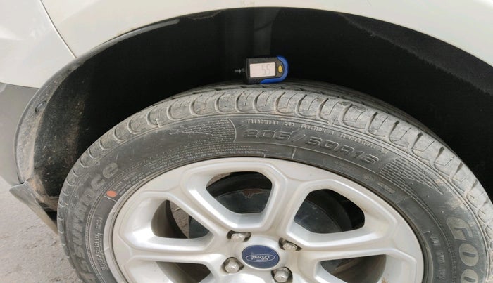 2020 Ford Ecosport TITANIUM 1.5L DIESEL, Diesel, Manual, 1,17,712 km, tyre