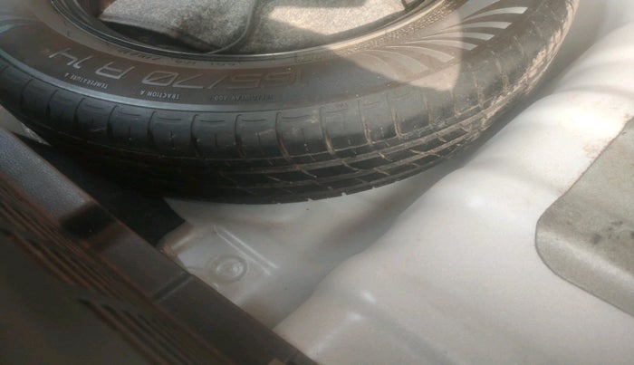 2024 Hyundai GRAND I10 NIOS MAGNA 1.2 KAPPA VTVT, Petrol, Manual, 21,520 km, tyre