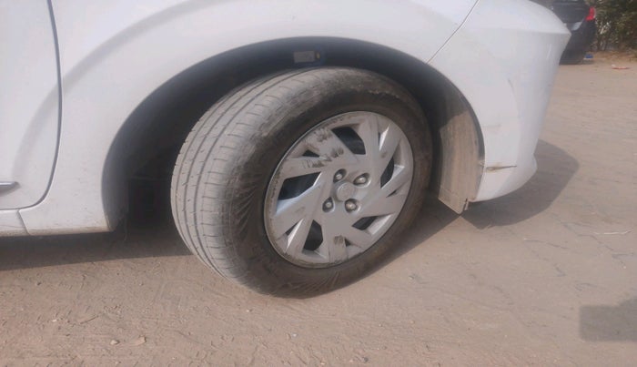 2024 Hyundai GRAND I10 NIOS MAGNA 1.2 KAPPA VTVT, Petrol, Manual, 21,520 km, tyre