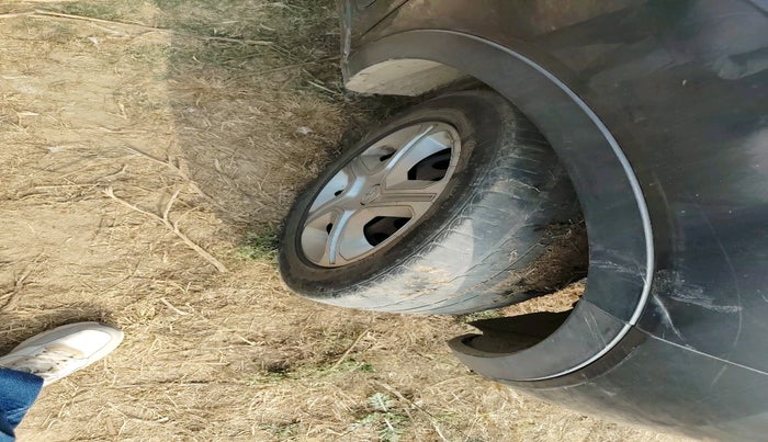 2018 Tata NEXON XM PETROL, Petrol, Manual, 83,137 km, tyre