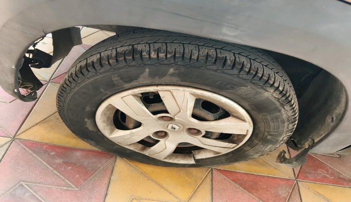 2018 Renault Kwid RXT 1.0 AMT (O), Petrol, Automatic, 89,208 km, tyre