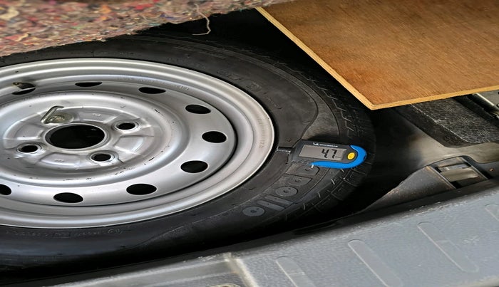 2010 Maruti Wagon R 1.0 LXI, Petrol, Manual, 1,58,950 km, tyre