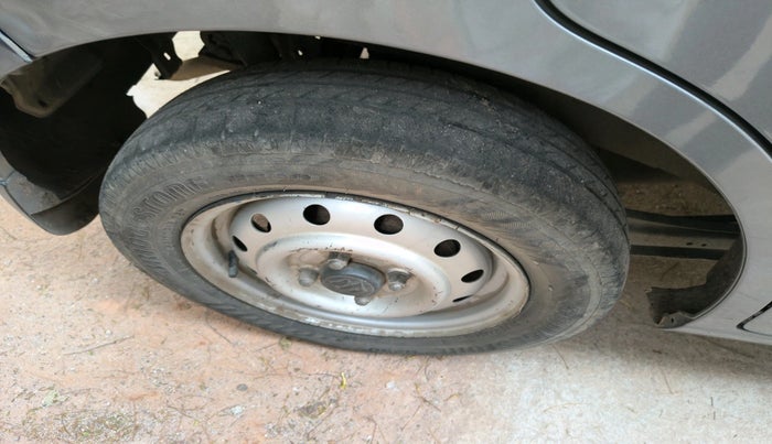 2010 Maruti Wagon R 1.0 LXI, Petrol, Manual, 1,58,950 km, tyre