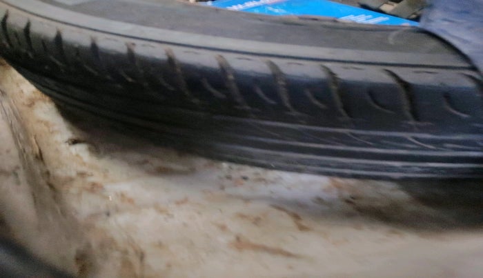 2013 Hyundai i20 ASTA 1.4 CRDI, Diesel, Manual, 1,31,114 km, tyre