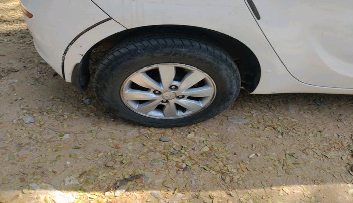 2013 Hyundai i20 ASTA 1.4 CRDI, Diesel, Manual, 1,31,114 km, tyre