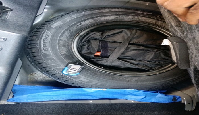 2022 Tata ALTROZ XZA PLUS, Petrol, Automatic, 6,450 km, tyre