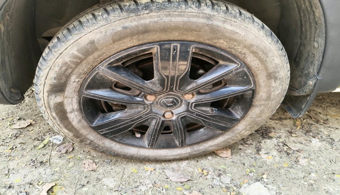 2022 Renault Kwid CLIMBER MT 1.0, Petrol, Manual, 11,606 km, tyre