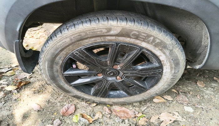 2022 Renault Kwid CLIMBER MT 1.0, Petrol, Manual, 11,606 km, tyre