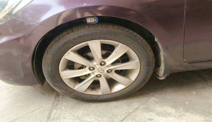 2012 Hyundai Verna FLUIDIC 1.6 CRDI SX, Diesel, Manual, 1,05,433 km, tyre