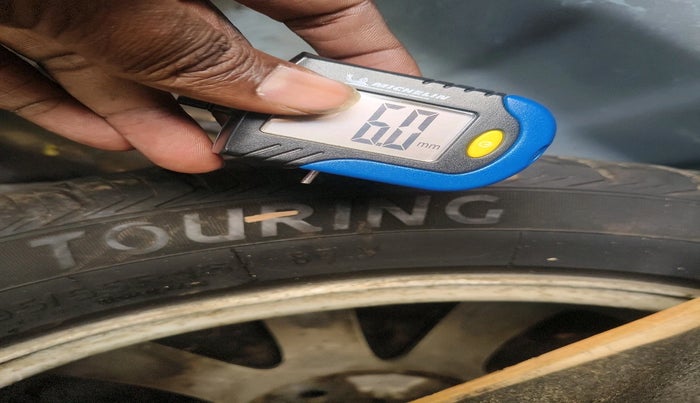 2012 Hyundai Verna FLUIDIC 1.6 CRDI SX, Diesel, Manual, 1,05,433 km, tyre