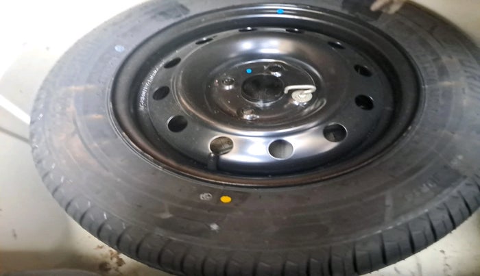 2014 Maruti Swift Dzire VDI, Diesel, Manual, 1,41,110 km, tyre