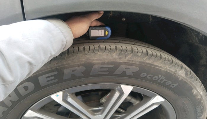 2024 Mahindra XUV700 AX 7 LUXURY P AT 7 STR, Petrol, Automatic, 5,622 km, tyre