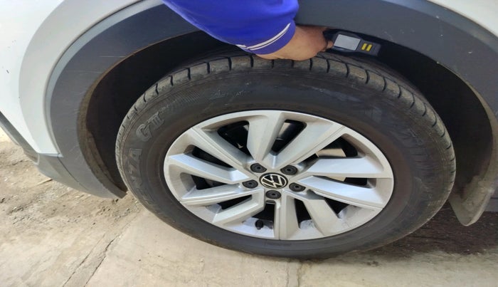 2022 Volkswagen TAIGUN GT 1.5 TSI MT, Petrol, Manual, 70,527 km, tyre