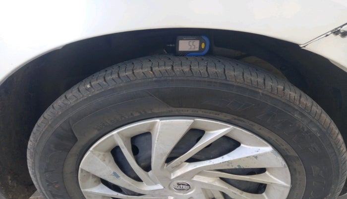 2019 Maruti Dzire VDI, Diesel, Manual, 66,395 km, tyre