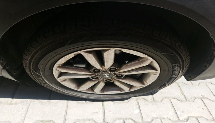 2016 Hyundai Creta SX PLUS 1.6 PETROL, Petrol, Manual, 63,060 km, tyre