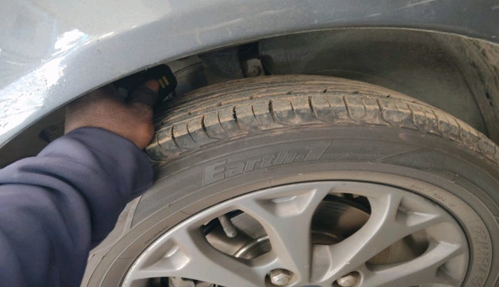 2014 Ford Figo TITANIUM 1.2 PETROL, Petrol, Manual, 77,055 km, tyre