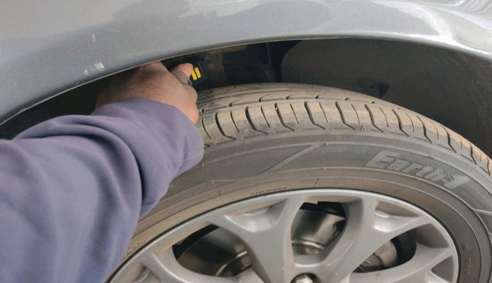 2014 Ford Figo TITANIUM 1.2 PETROL, Petrol, Manual, 77,055 km, tyre