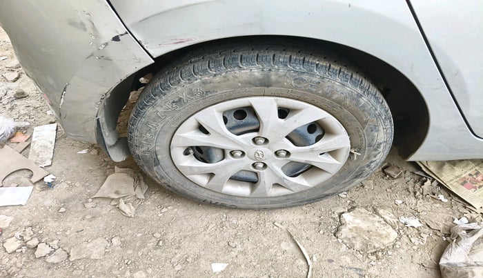 2014 Hyundai Grand i10 SPORTZ 1.2 KAPPA VTVT, Petrol, Manual, 50,169 km, tyre