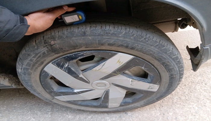 2023 Nissan MAGNITE XE, Petrol, Manual, 30,138 km, tyre