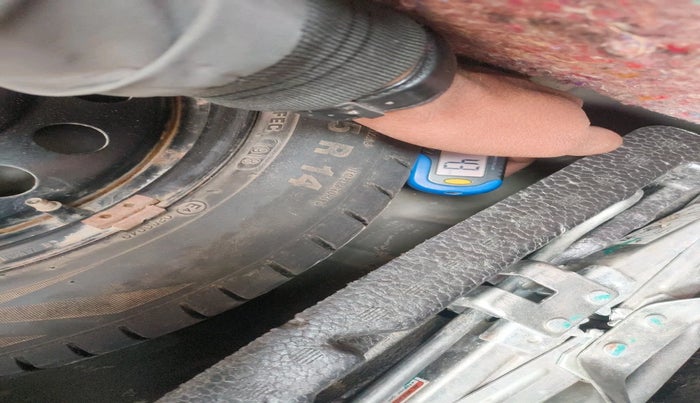 2017 Maruti Wagon R 1.0 VXI, Petrol, Manual, 59,845 km, tyre