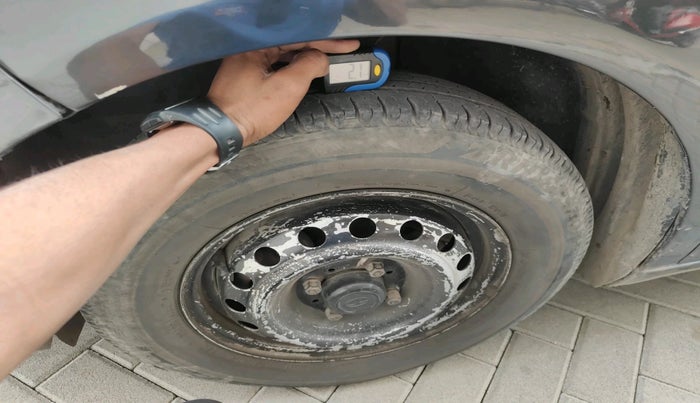 2021 Tata ALTROZ XE PETROL, Petrol, Manual, 42,733 km, tyre