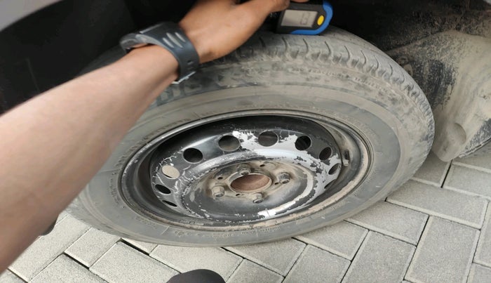 2021 Tata ALTROZ XE PETROL, Petrol, Manual, 42,733 km, tyre