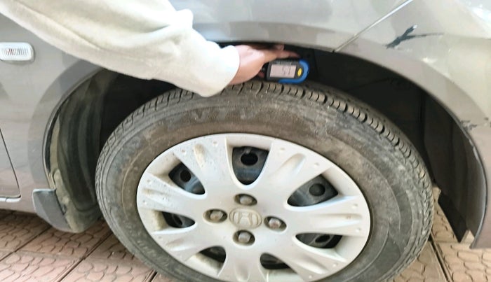 2015 Honda Amaze 1.2L I-VTEC S AT, Petrol, Automatic, 18,994 km, tyre