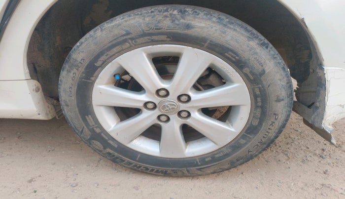 2011 Toyota Corolla Altis G DIESEL, Diesel, Manual, 2,83,234 km, tyre