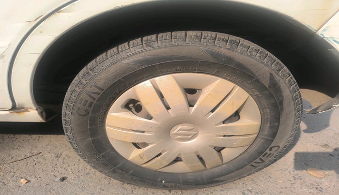 2012 Maruti Alto 800 LXI, Petrol, Manual, 85,216 km, tyre