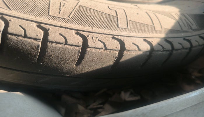 2012 Maruti Alto 800 LXI, Petrol, Manual, 85,216 km, tyre