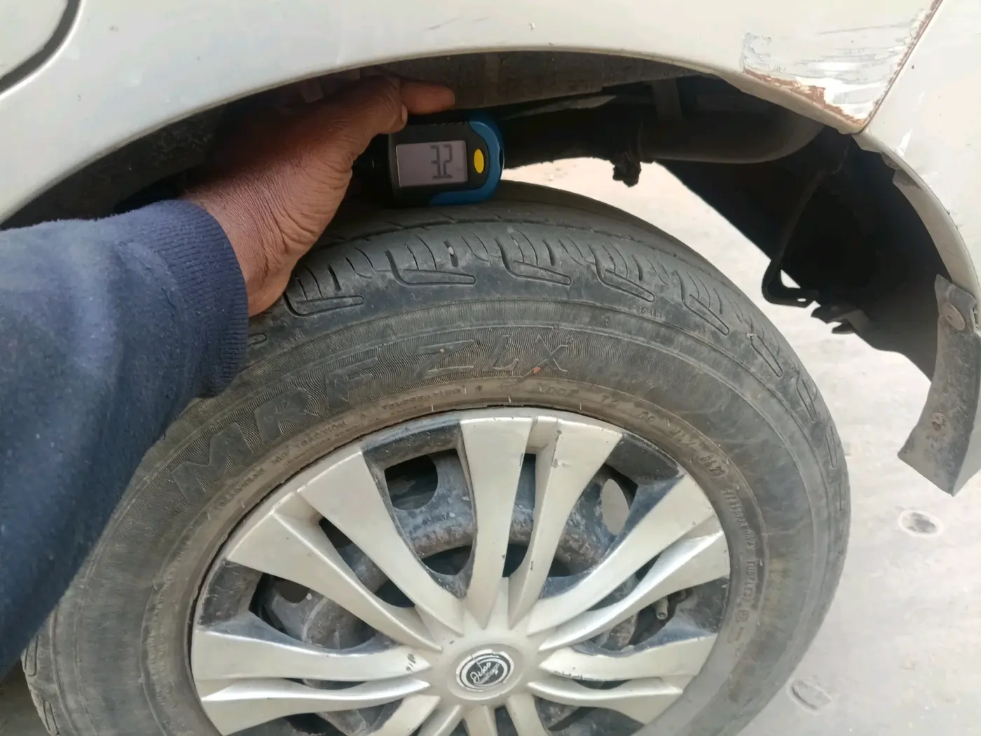 2015 Maruti Alto 800 VXI, Petrol, Manual, 64,023 km, tyre