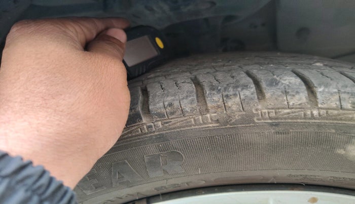 2014 Honda Amaze 1.2L I-VTEC S, Petrol, Manual, 87,714 km, tyre