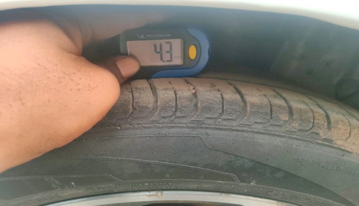 2021 Hyundai NEW I20 ASTA (O) 1.2 MT, Petrol, Manual, 59,582 km, tyre