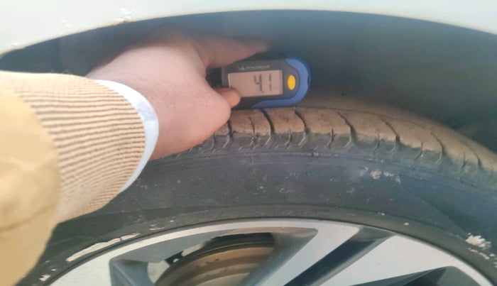 2021 Hyundai NEW I20 ASTA (O) 1.2 MT, Petrol, Manual, 59,582 km, tyre