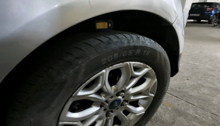 2015 Ford Ecosport TITANIUM 1.5L DIESEL, Diesel, Manual, 1,34,832 km, tyre